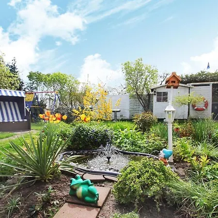 F-1093 Elise 03 Veranda, Gartennutzung Goehren (Ruegen)