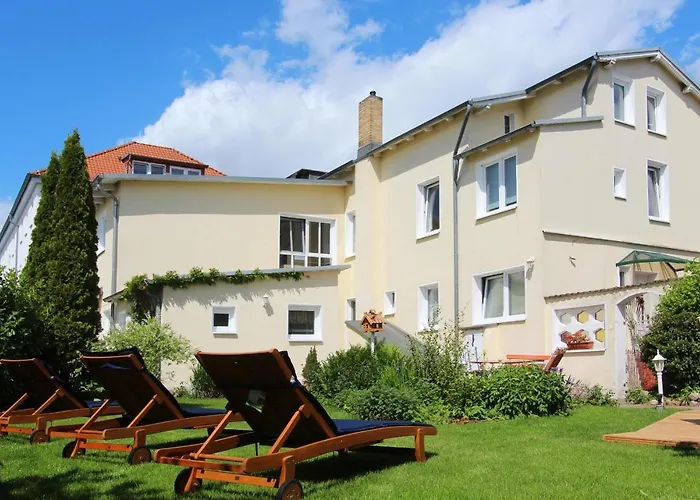 F-1093 Elise 03 Veranda, Gartennutzung Goehren (Ruegen)
