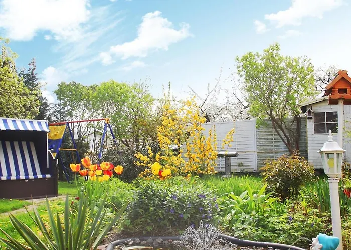 F-1093 Elise 03 Veranda, Gartennutzung Apartment Goehren (Ruegen)